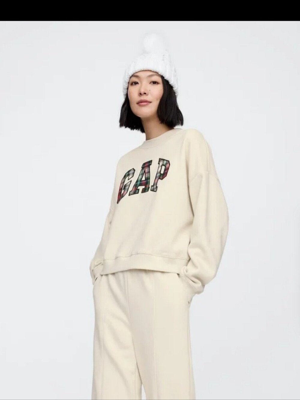 GAP Cream Crewneck Sweatshirt with Plaid Logo
